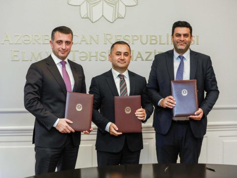 Yeni tələbə kartları istifadəyə verilir