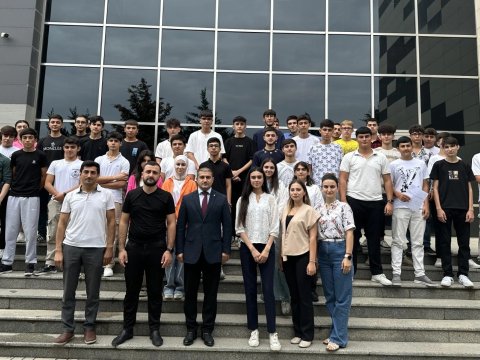      Suraxanı Gənclər Evində abituriyentlərlə görüş keçirilib     