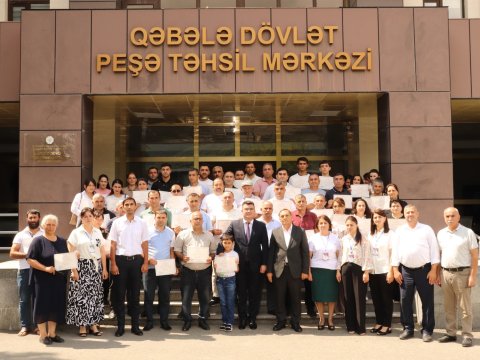 Peşə Təhsil Mərkəzində təlimlərdən uğurla keçənlərə sertifikatlar verilib