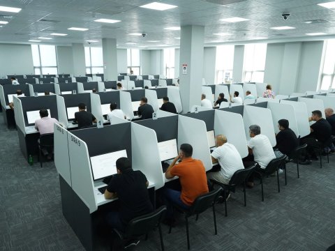 Taksi minik avtomobili sürücüləri üçün imtahan keçirilib