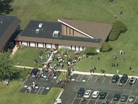 Məktəbdə atışma, şagird qətlə yetirilib