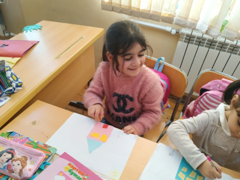 “Uşaqlar məktəbə dərsə görə deyil,əylənmək və oynamaq üçün gəlirlər”