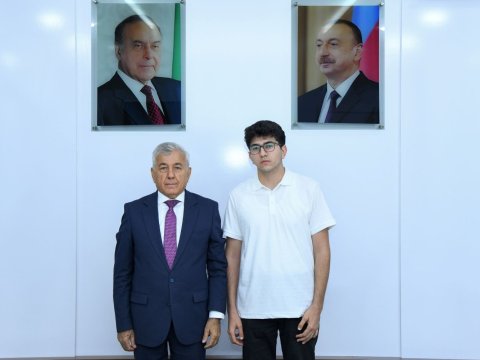 BMU rektoru şəhid övladı ilə görüşüb