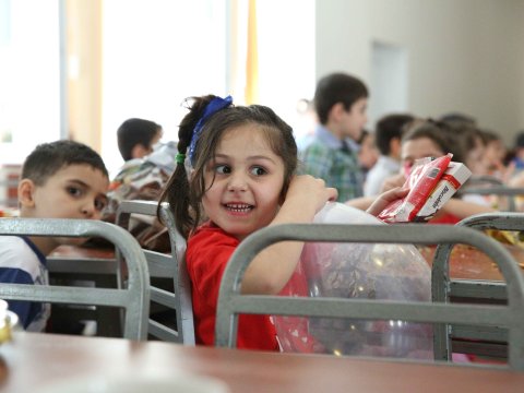 Psixoloq: Uşaqlar evində böyüyənlərin təhsil səviyyəsi artırılmalıdır