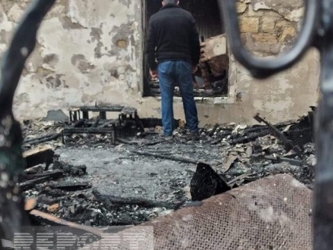 Köhnə məktəb binasında yanğın olub, xəsarət alan var - YENİLƏNDİ