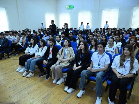 Gənclər və idman naziri UNEC-in Zaqatala filialında tələbələrlə görüşüb