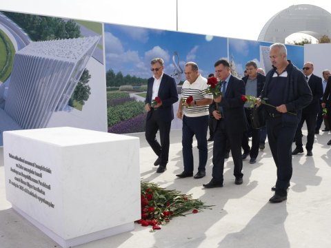 DİM-in əməkdaşları Zəfər Parkını ziyarət edib