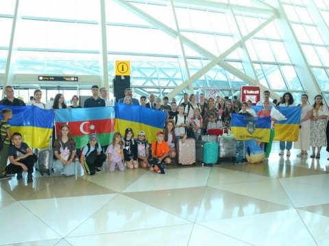 Ukraynadan 30 uşaq Azərbaycana gətirildi