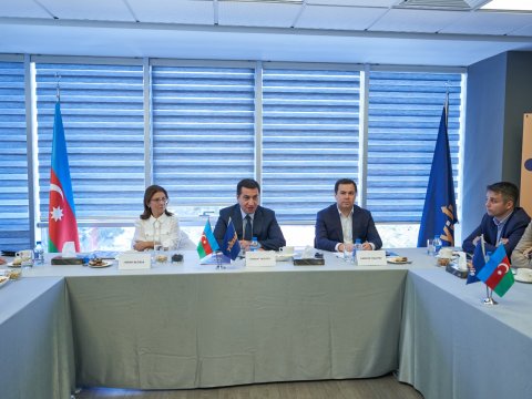 Hikmət Hacıyev dördüncü &ldquo;Yüksəliş&rdquo;in&nbsp;qalibləri ilə görüşüb