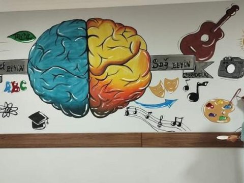 Məktəb divarlarını əl işləri ilə canlandıran müəllim - FOTOLAR