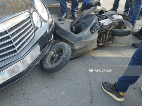 Sumqayıtda motosiklet divara çırpılıb, yeniyetmə ölüb