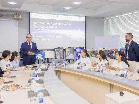 Məktəblilərimiz beynəlxalq kosmik poster müsabiqəsində iştirak ediblər