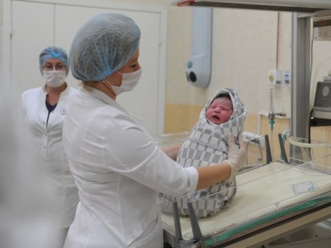 Yenidoğulmuş körpəni aeroportda tualetin unitazına atdılar