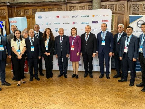Rektor&nbsp;Dünya Akademik Sammitində iştirak edib