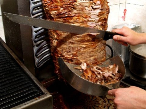 8 azyaşlı olmaqla, 18 nəfər dönərdən zəhərləndi - ARAŞDIRMA APARILIR