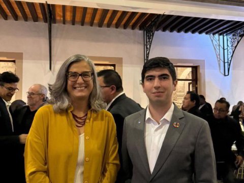 Məktəbli BMT-nin rəsmisi ilə görüşüb