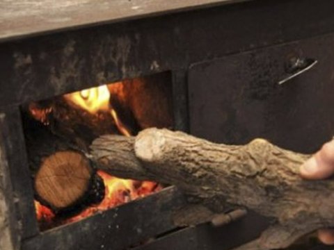 Ehtiyatsızlıq azyaşlı və valideynlərinin yanmasına səbəb oldu