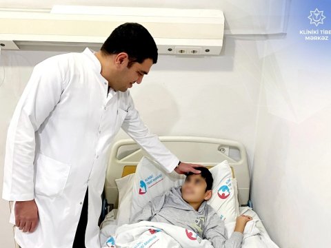 Dördüncü mərtəbədən yıxılan azyaşlının həyatı xilas edilib