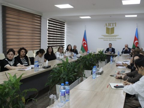 Təhsil İnstitutunda ədəbiyyat fənn kurikulumunun müzakirəsi təşkil edilib
