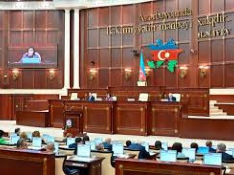 Valideyn himayəsindən məhrum uşaqlarla bağlı qərar