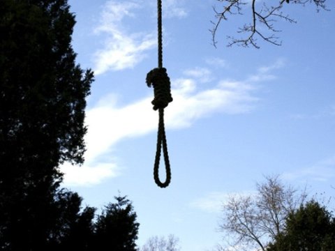 Gənc oğlan özünü pilləkəndən asdı