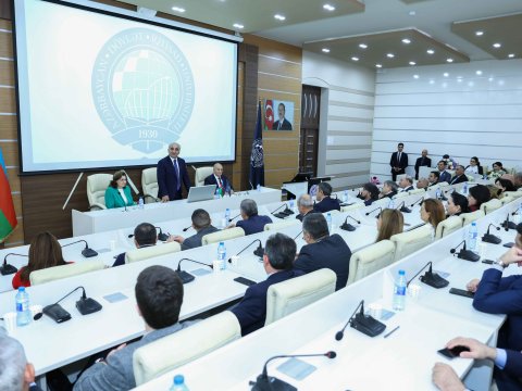 UNEC-də Səadət Qəndilova və Arif Şəkərəliyevin yubiley tədbiri keçirilib