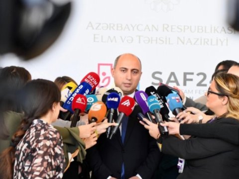 Hər il 50-70 arası məktəb yenidən tikilir - Emin Əmrullayev