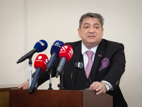 Ali məktəblər elmi tədqiqatları pula çevirə bilməlidir - Professor