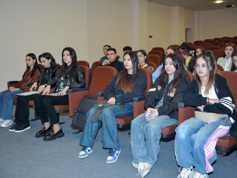 Qiyabi təhsil alan tələbələr tədris prosesi barədə məlumatlandırılıb