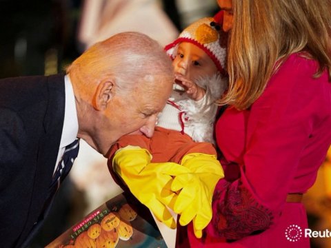 Bayden Ağ Evdə uşaqları dişləyib