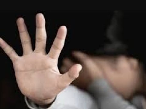 13 yaşlı yeniyetməyə atası tərəfindən təcavüz olundu