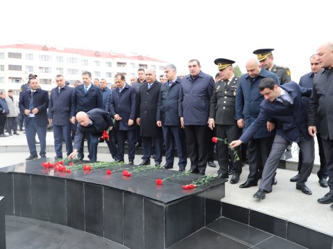 Şəhidlərin xatirəsi 8 Noyabr Zəfər Günündə ehtiramla anılıb