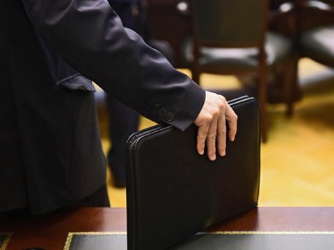 Bağça müdiri məktəb direktorunu təhqir etdi, cəzalandırıldı