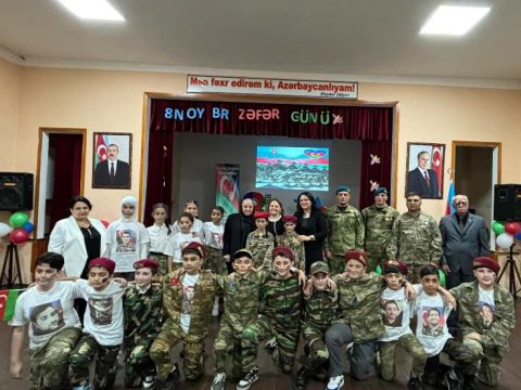 Polad Həşimovun anası və qazilər 34 nömrəli məktəbdə - FOTOLAR