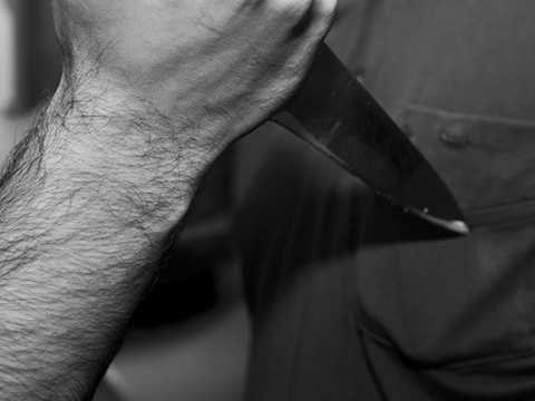 15 yaşlı oğlan tanışını bıçaqladı