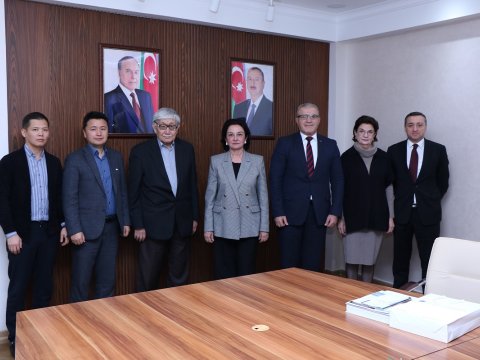 AzMİU və Qırğızıstan Beynəlxalq Universiteti arasında əməkdaşlıq&nbsp;müzakirə olunub