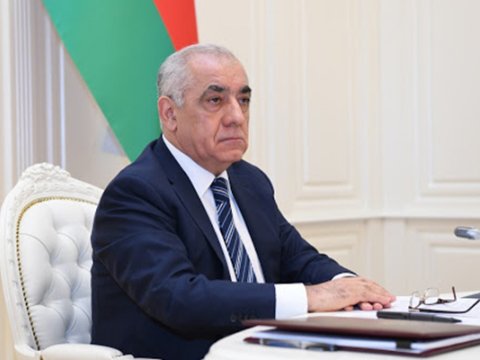 Baş nazirdən məktəblərlə bağlı QƏRAR