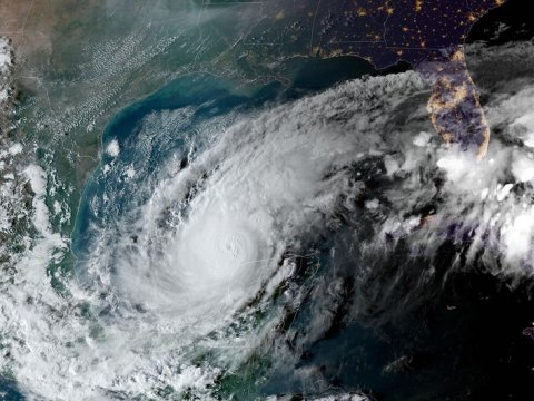 Alimlər: Son 6 ildə iqlim səbəbindən qasırğaların gücü artıb