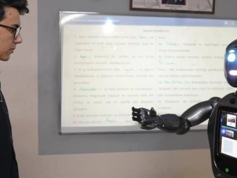 Türkiyədə İLK: Süni intellekt müəllimləri əvəz etdi
