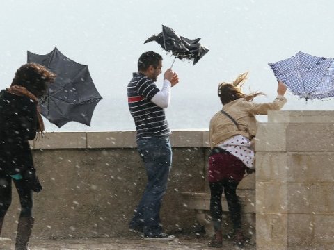 Bakıda leysan, dağlıq rayonlarda qar yağacaq -&nbsp;XƏBƏRDARLIQ