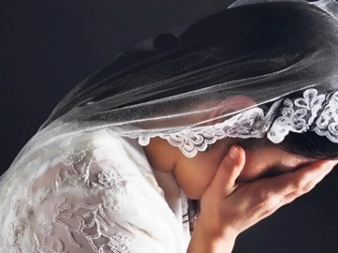 11&nbsp;yaşlı qız məcburi ərə verildi, uşağı bətnində öldü -YENİLƏNDİ