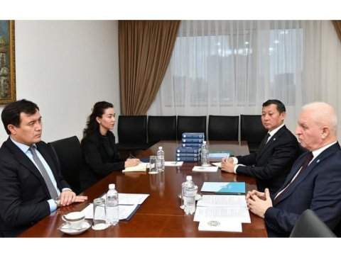 Türk xalqları arasında elmi əməkdaşlığın perspektivləri müzakirə olunub