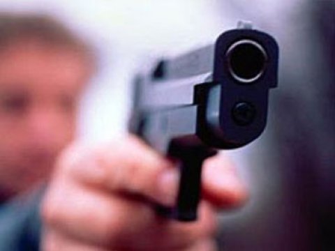 Qızla görüşə gedən məktəbliyə 27 güllə vuruldu