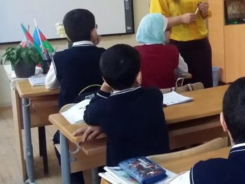 TƏKLİF: Qış aylarında dərslər 1 saat gec başlasın