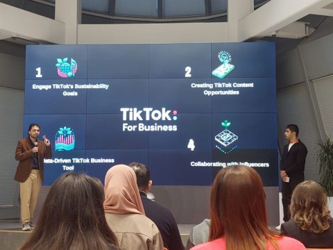 BMU komandalarının startapları Astanada təqdim olunub