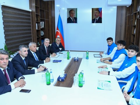 BMU-nun rektoru beynəlxalq olimpiadanın qalibləri ilə görüşüb