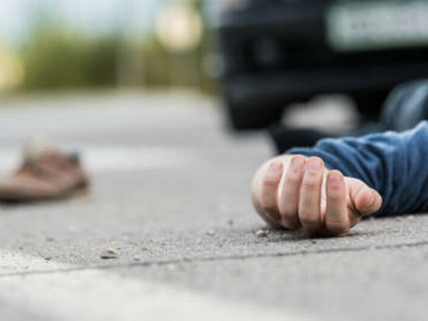 Bakıda gənc oğlanı avtomobil vurub