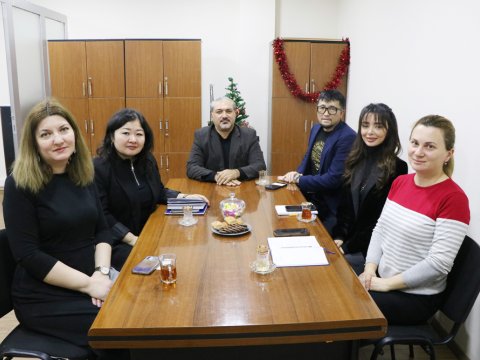 Azərbaycan Universitetində Qazaxıstanlı sosial işçilər ilə görüş keçirilib