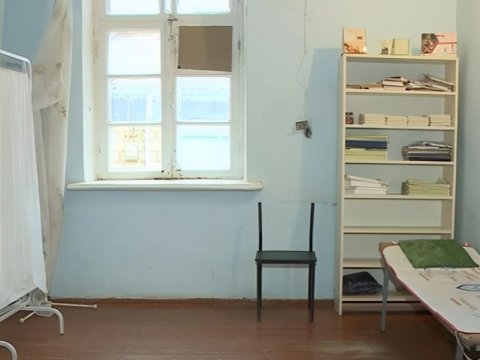 Qobustanda uşaq xəstəxanası yararsız VƏZİYYƏTDƏDİR