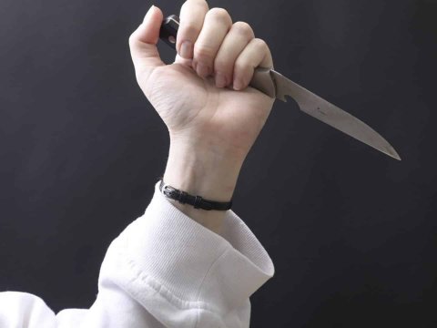 18 yaşlı qız&nbsp;sevgilisini ölümcül hala saldı